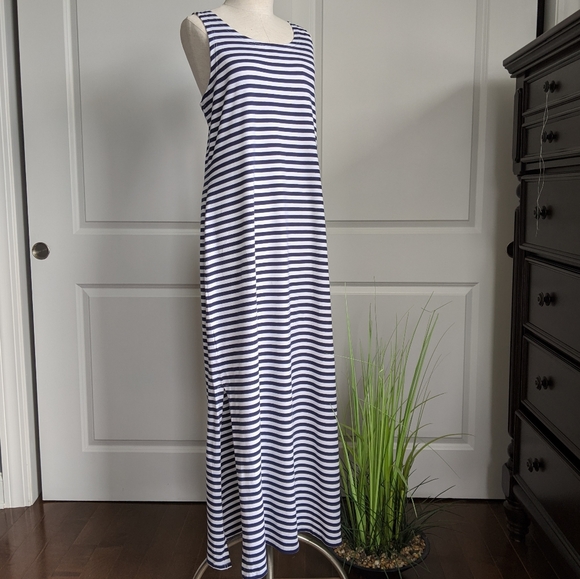 Sail to Sable Dresses & Skirts - Sail to Sable Maxi Navy Stripe Sleeveless L NWOT